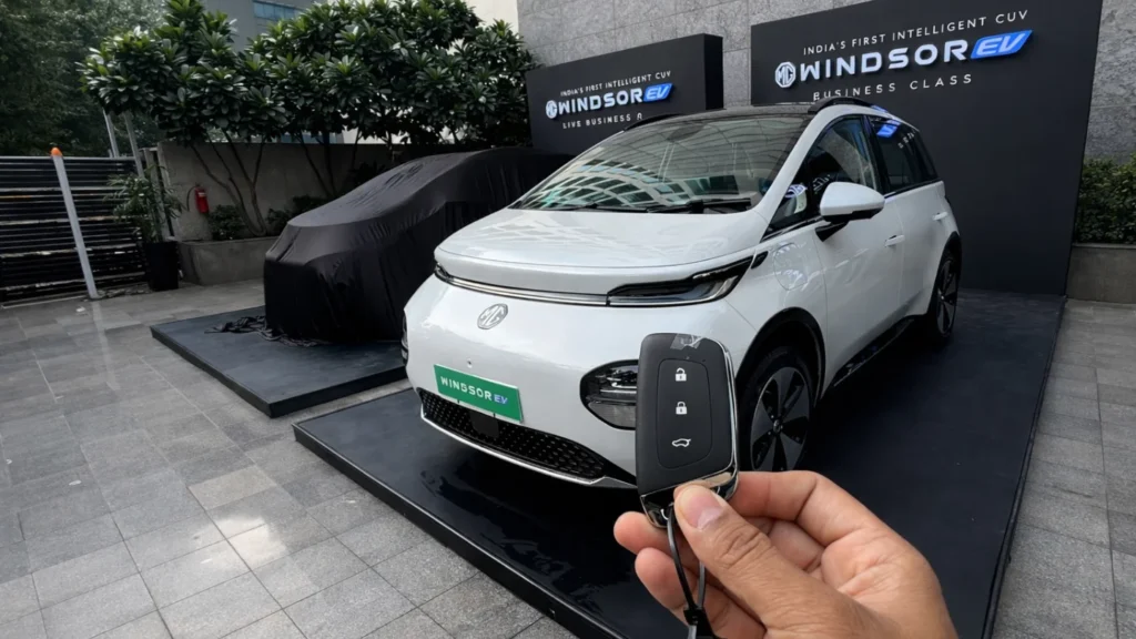 MG Windsor EV Introduced for Poor Urban Families, 460Km Range, 150Km/h Speed with ₹85,000 Down Payment 2 MG Windsor EV